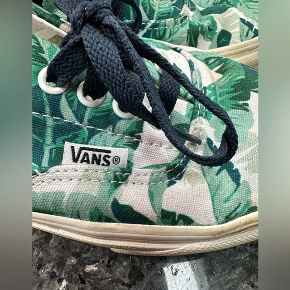 Vans Leaf Me Alone Palm Leaf Print Lace Up Low Profile Sneakers Women’s 8 Shoes - Picture 2 of 11